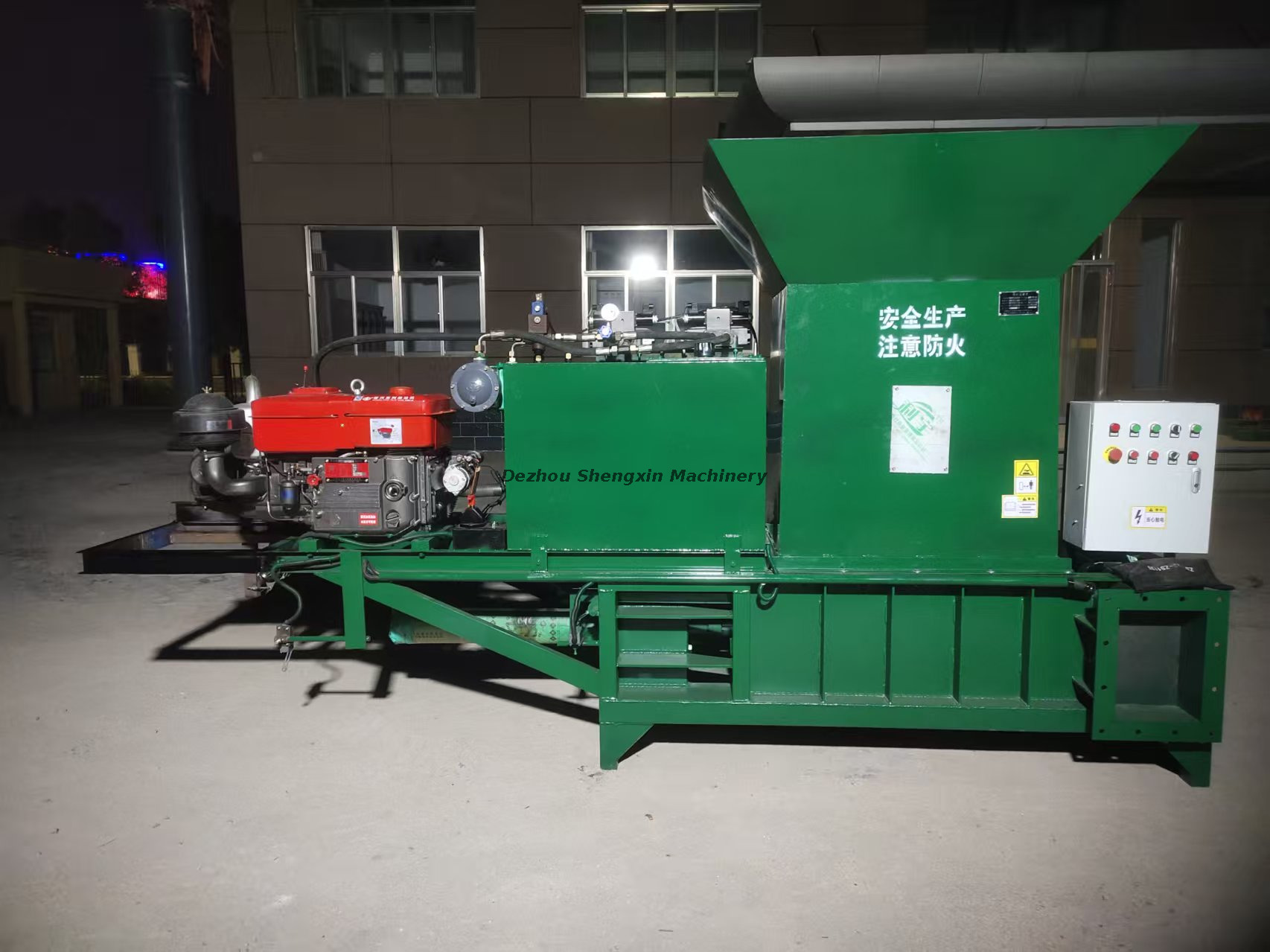 Page compl&egrave;te du produit de la presse &agrave; paille et &agrave; foin hydraulique horizontale 